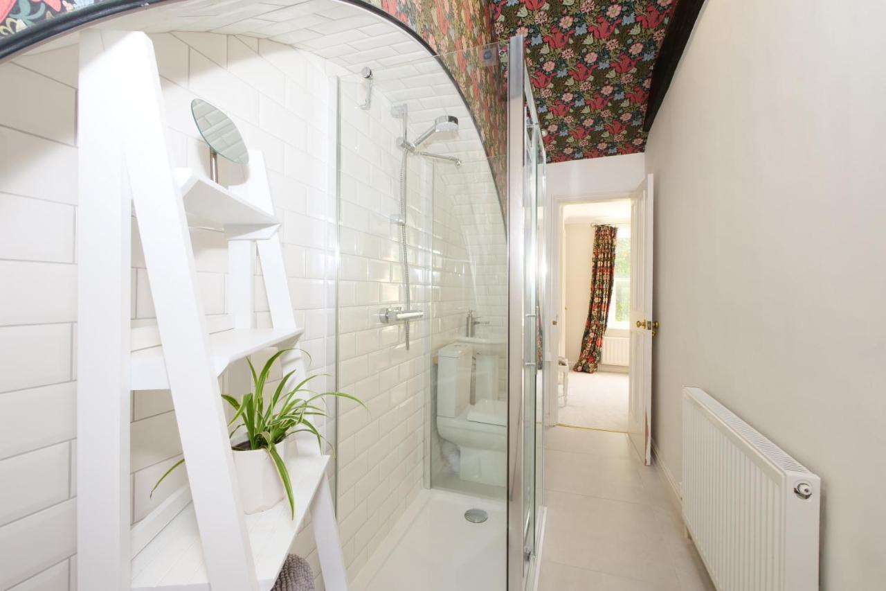 Vakantiehuis Stodham House With Minster Views! *